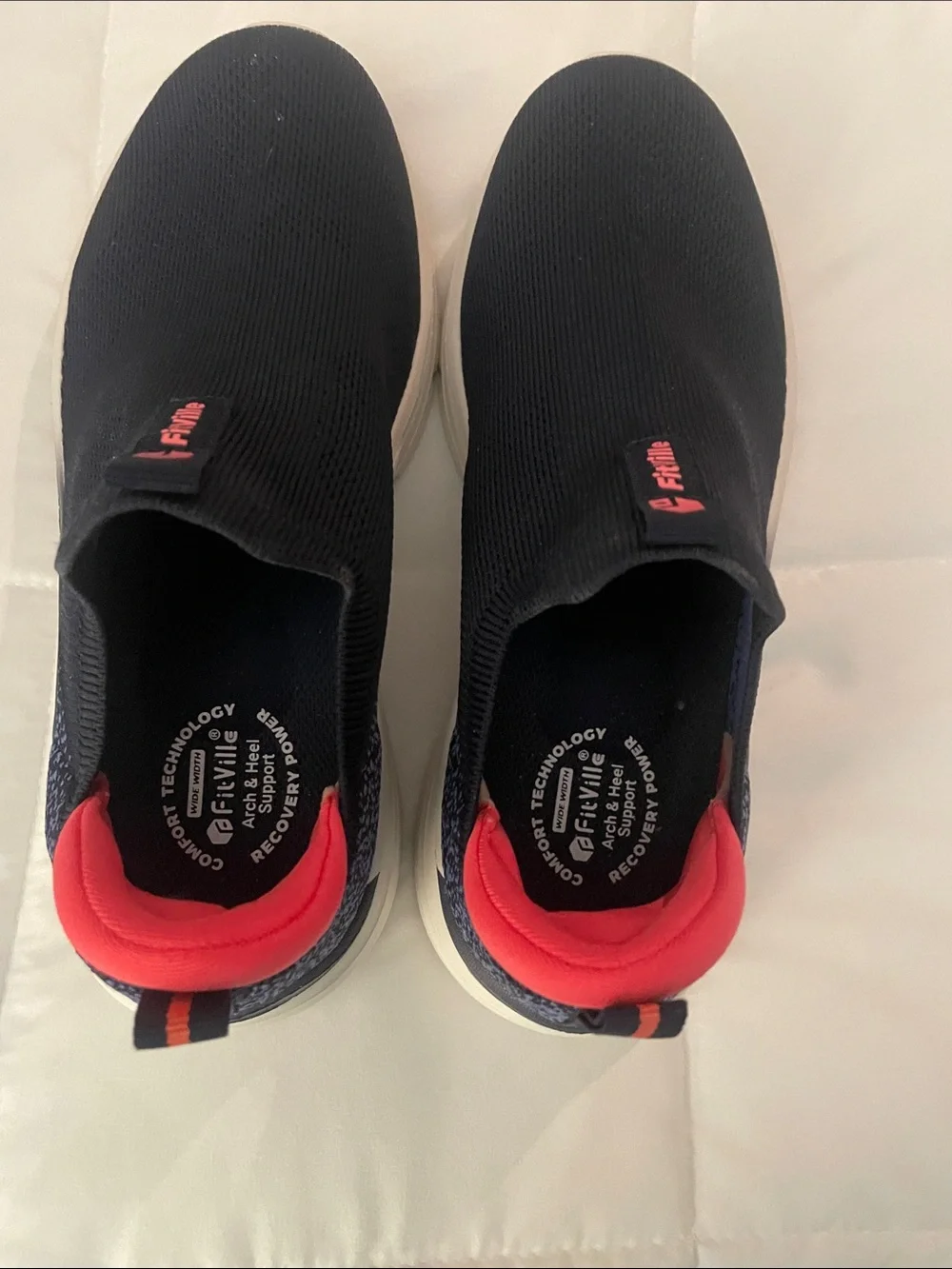 Womens like new! Slip-On Knit Sneakers in  Navy and Pink